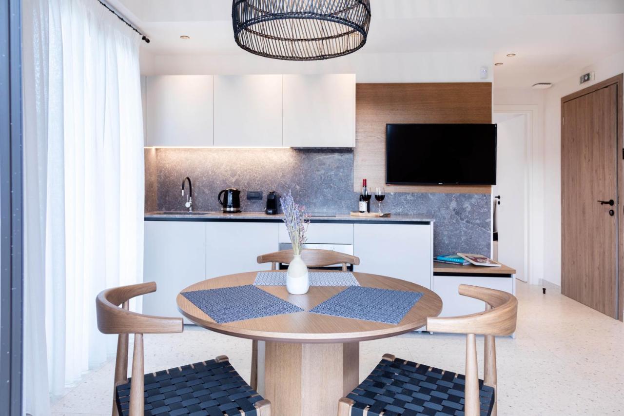 Elmaral Living Experience "Adults Only" Apartment Agia Pelagia  Luaran gambar