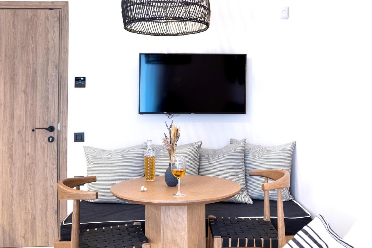 Elmaral Living Experience "Adults Only" Apartment Agia Pelagia  Luaran gambar